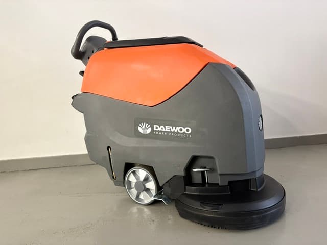 Handgeführte Scheuersaugmaschine in Orange und Grau